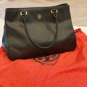 Tory Burch shoulder bag.